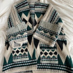 Geometric Patterned Green and Black Sweater